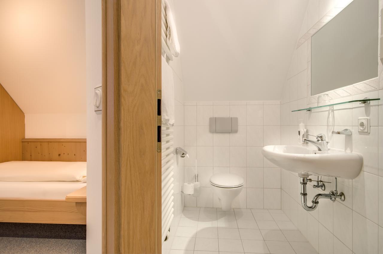 Hotel Gasthof Zur Post Unterföhring Kültér fotó