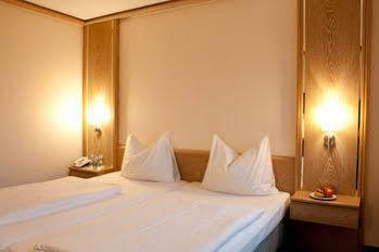 Hotel Gasthof Zur Post Unterföhring Kültér fotó